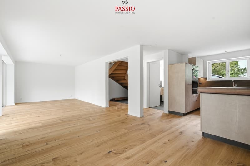 Komplett saniertes 4.5-Zimmer-Einfamilienhaus mit Naturgarten (5)