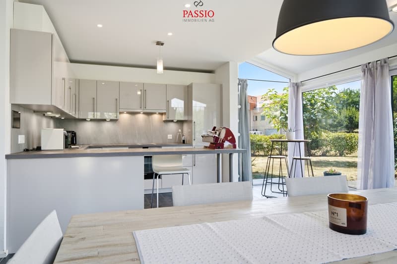Maison familiale moderne de 5,5 pièces avec jardin de rêve (9)