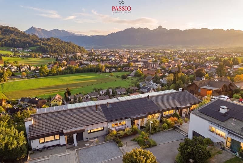 Wohnen mit Weitsicht - modernisiert mit traumhaftem Alpenpanorama (2)