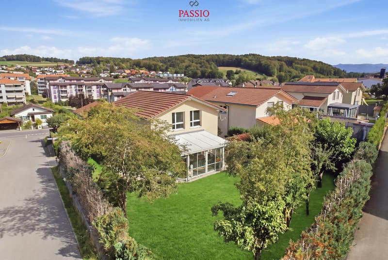 5.5-Zimmer-Familienhaus mit Wintergarten und Gartenidylle (1)