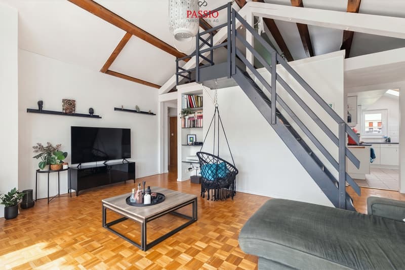 Wohnen mit Charme - 4-Zimmer Wohnung mit Balkon und Galerie (1)