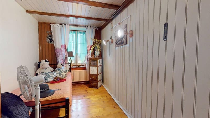 Casa di villaggio con fascino rurale e grande potenziale! (7)