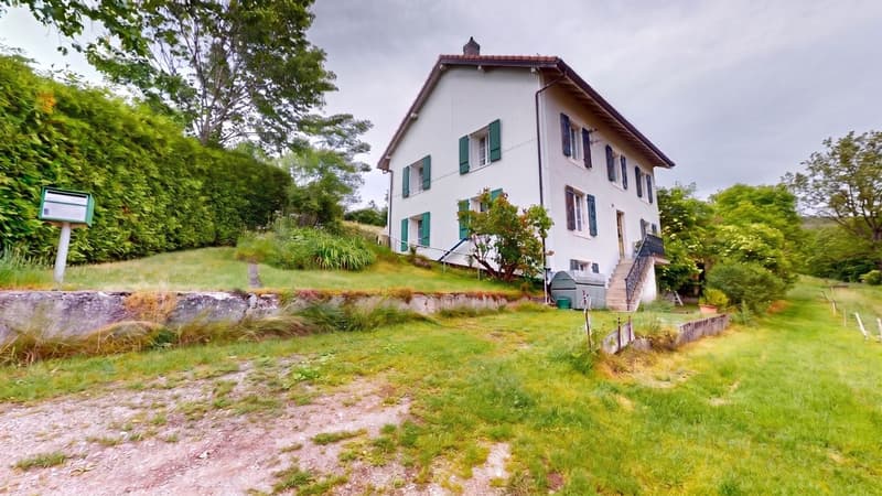 Haus mit großem Potenzial in Vaulion! (1)