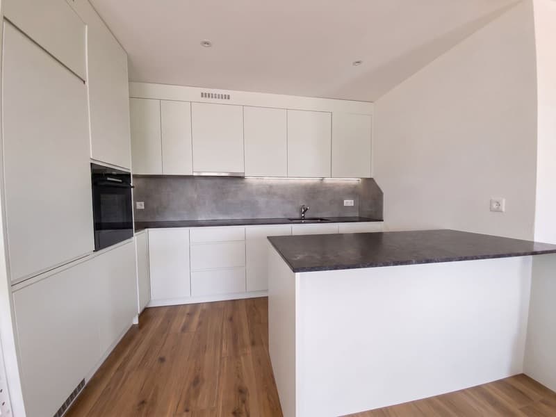 Sankt-Aubin 3,5 Zimmer mit Balkon! (2)