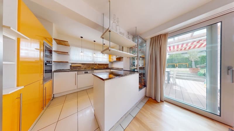 Maison individuelle avec deux appartements et espaces extérieurs ! (6)