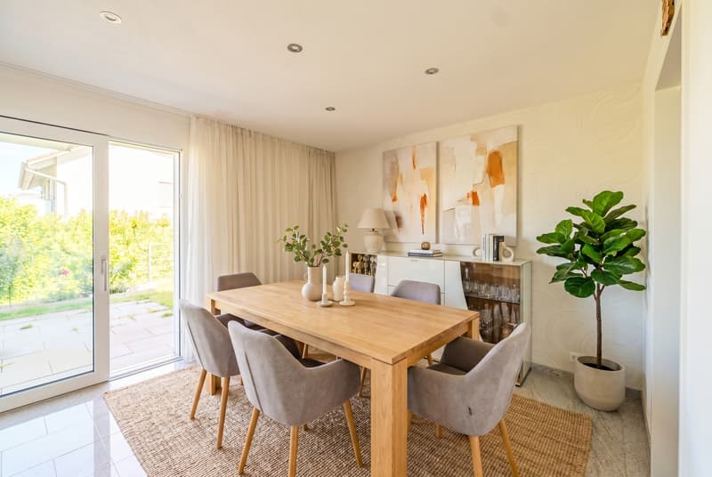 Modern and spacious single-family house in a quiet residential area (13)