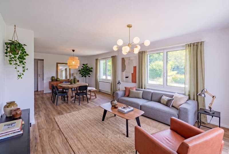 Multi-generation house with great potential (2)