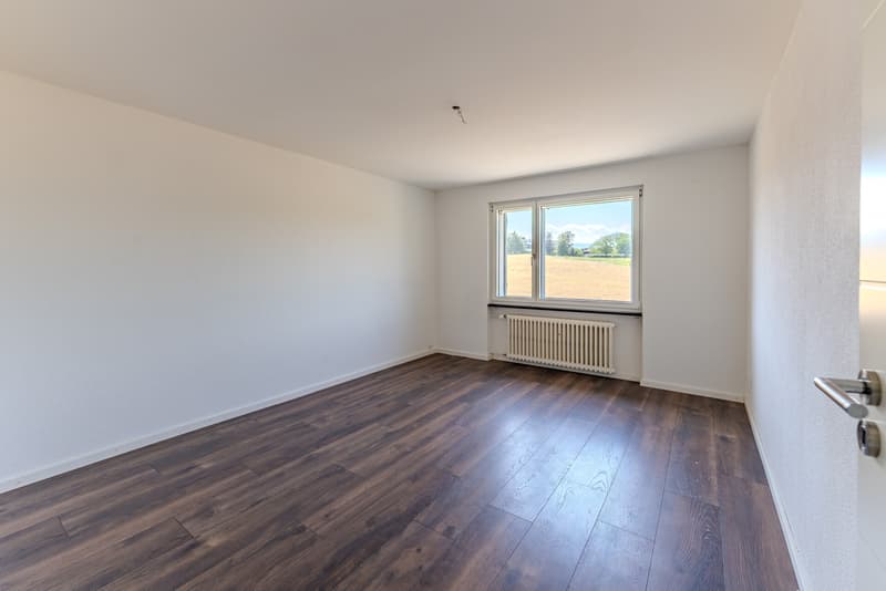 Maison à deux familles polyvalente pour plusieurs générations (11)