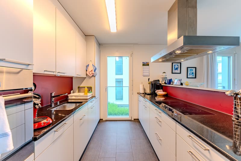 Attraktive Wohnung mit 2 Balkonen in einem begehrten Wohnquartier (4)