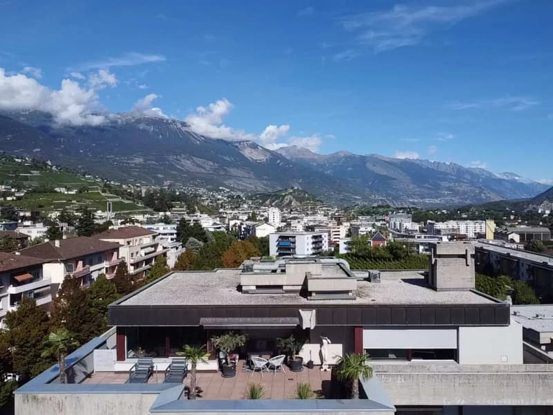Magnifico e prestigioso penthouse situato in posizione ideale (6)