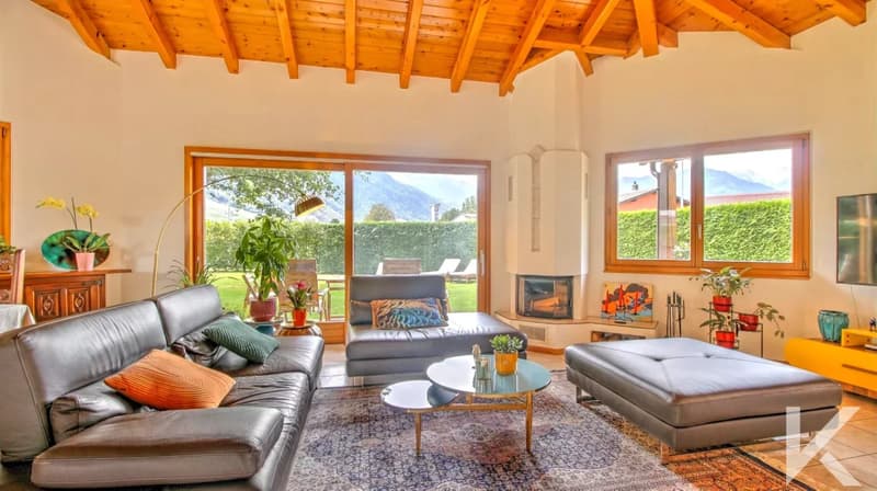 Villa de charme avec bel extérieur (5)