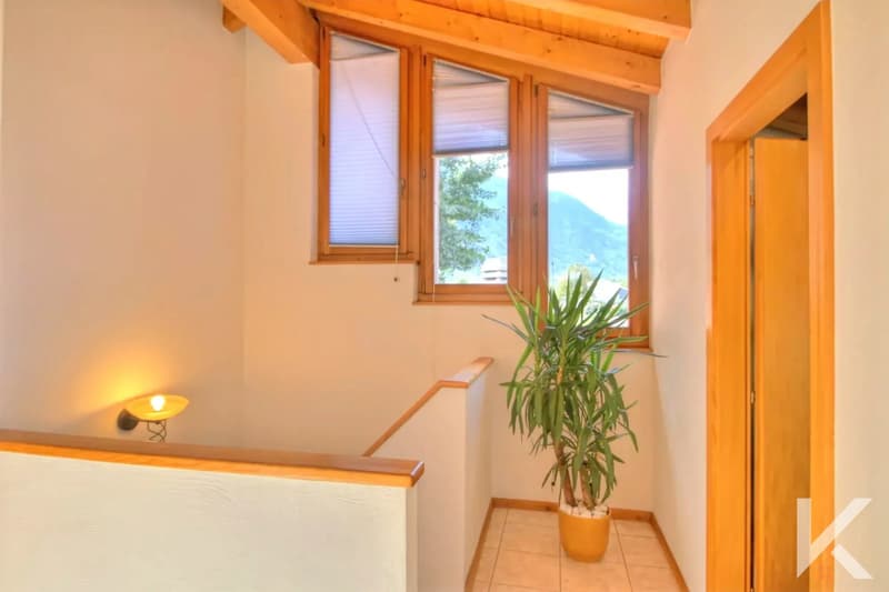 Villa de charme avec bel extérieur (10)