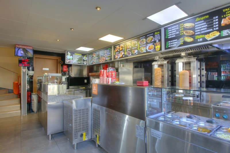 Fonds de commerce Kebab, Pizza, Tacos au centre-ville de Monthey (7)