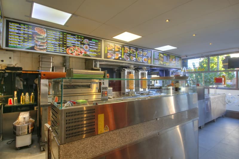 Fonds de commerce Kebab, Pizza, Tacos au centre-ville de Monthey (3)