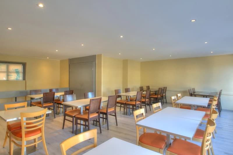 Fonds de commerce Kebab, Pizza, Tacos au centre-ville de Monthey (9)
