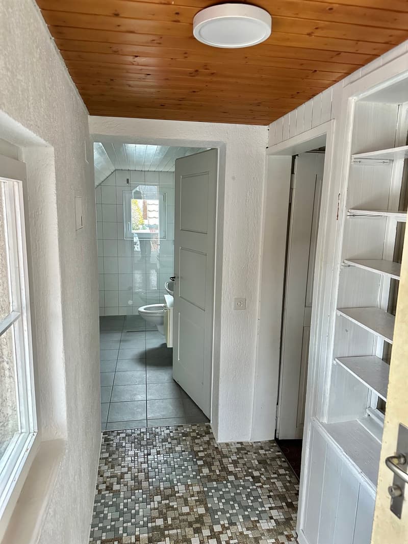 Appartement de charme et confortable dans un immeuble ancien, situé dans un endroit calme et ensoleillé, limité jusqu'au printemps 2027 (13)
