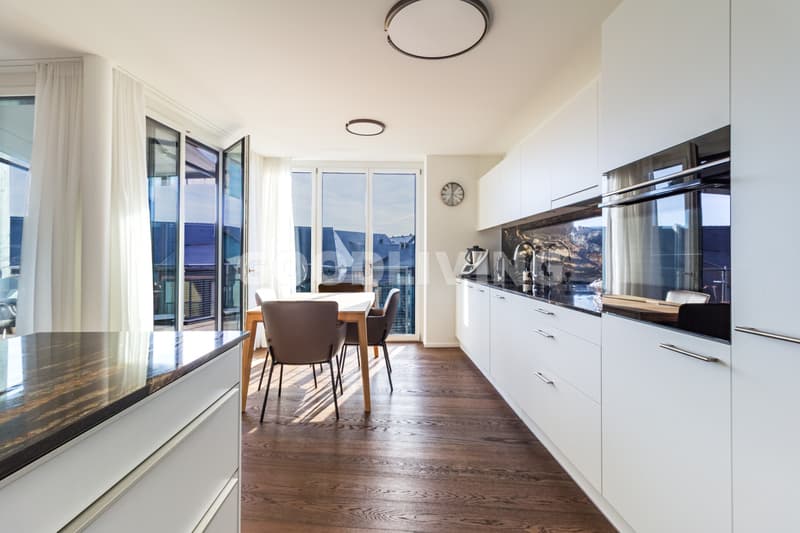 Living with a wide view and character (2)