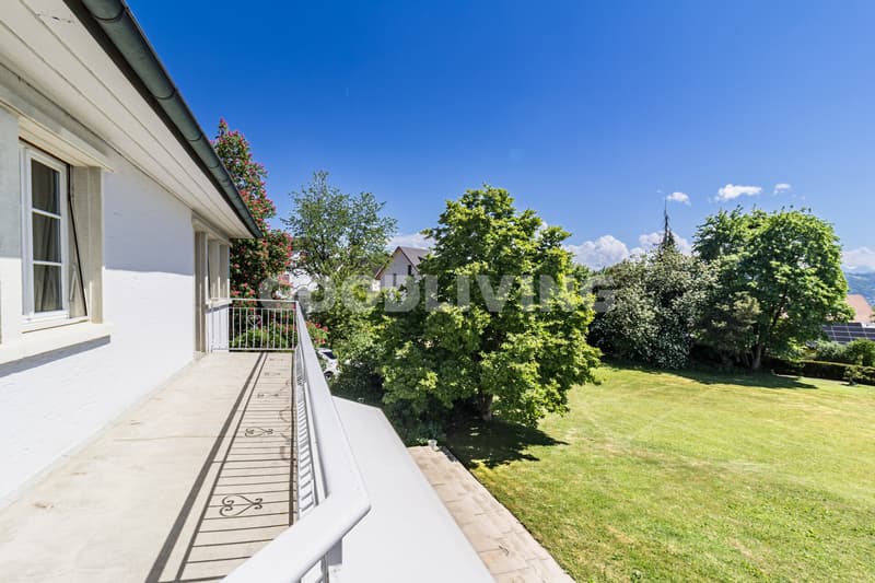 Luxurious Estate with Park-like Grounds and Development Potential (9)