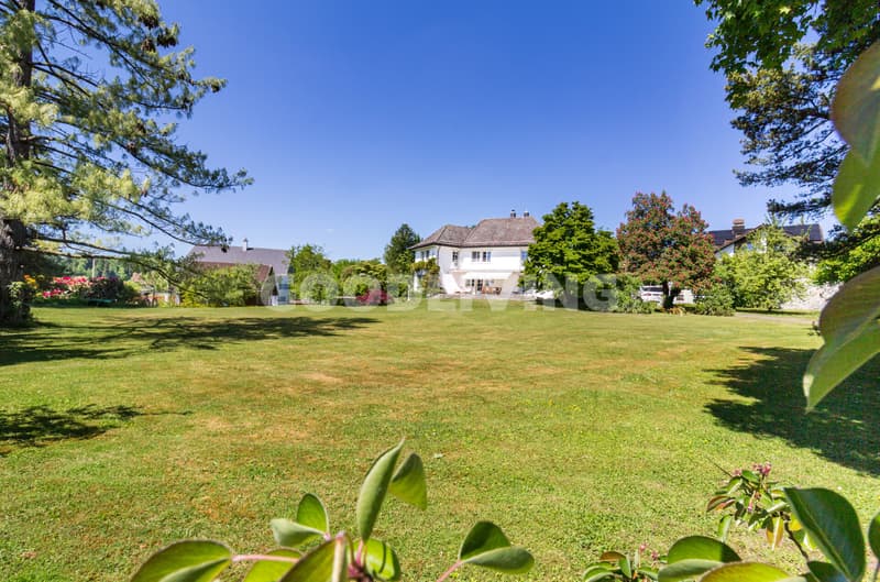 Luxurious Estate with Park-like Grounds and Development Potential (3)
