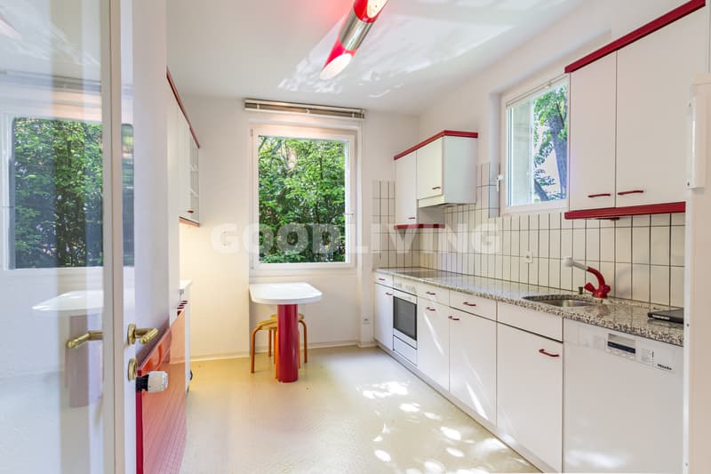 Character property on Zürichberg with development potential (8)