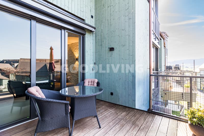 Living with a wide view and character (7)