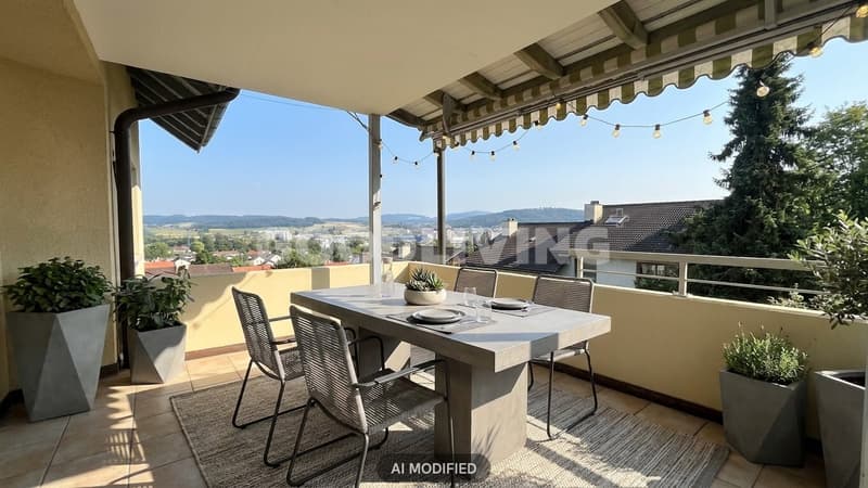 Grosszügige Maisonette-Attikawohnung mit Balkon und Panoramablick (1)