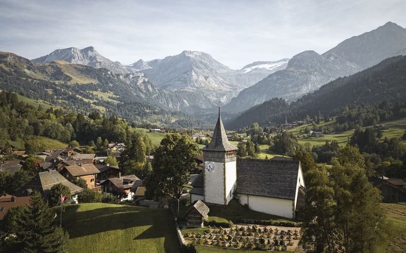 Luxuriöses 5½ -Zimmer-Chalet mit atemberaubender Sicht in Lauenen b. Gstaad (6)