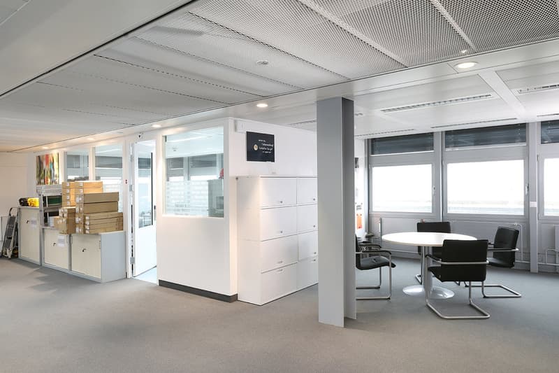 Panoramic office on the top floor with shared use of the terrace (14)