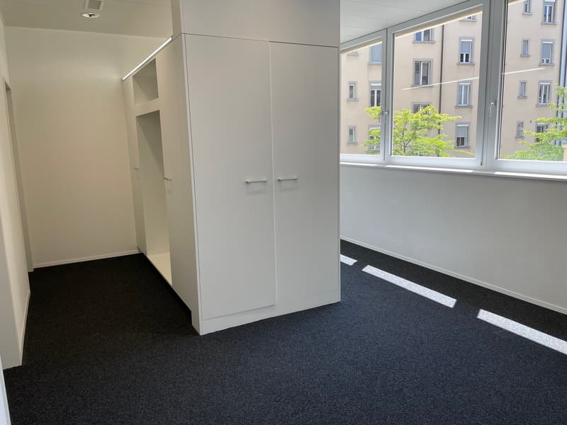 Modern expanded retail space with versatile usage possibilities (8)
