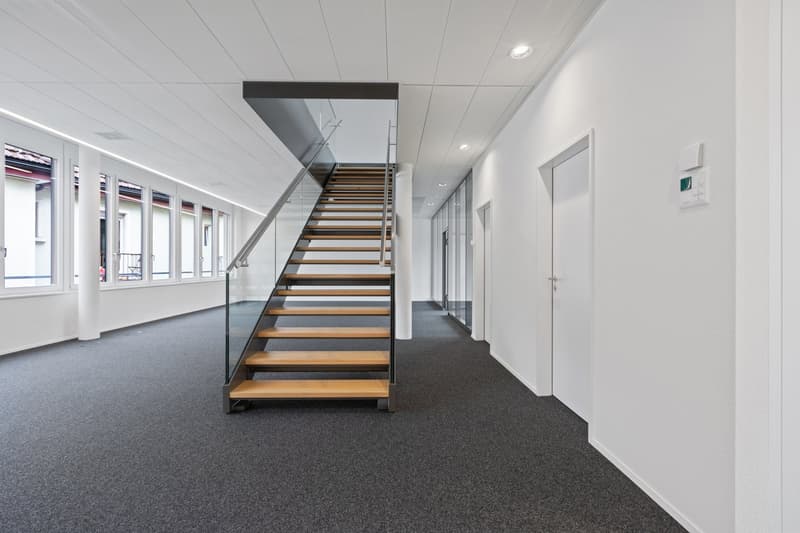 Working with perspective – High-quality office space on two floors (3)