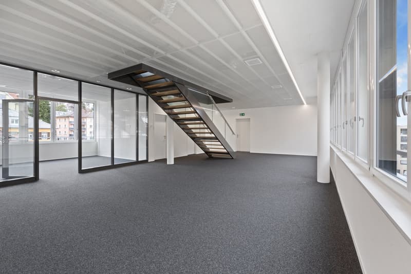 Working with perspective – High-quality office space on two floors (5)
