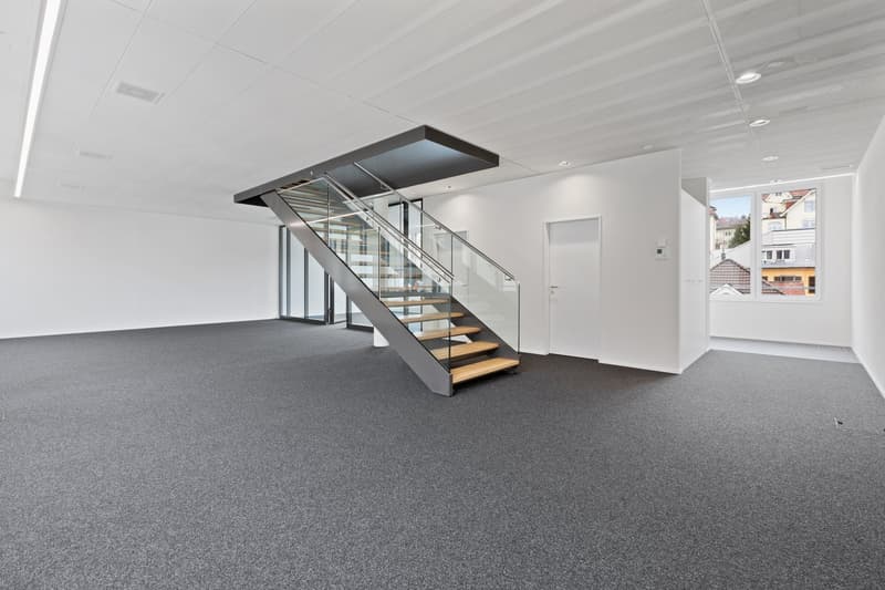Working with perspective – High-quality office space on two floors (4)