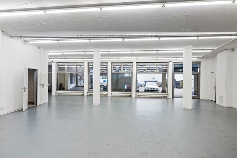 Espace commercial attractif avec des possibilités d'utilisation polyvalentes (4)