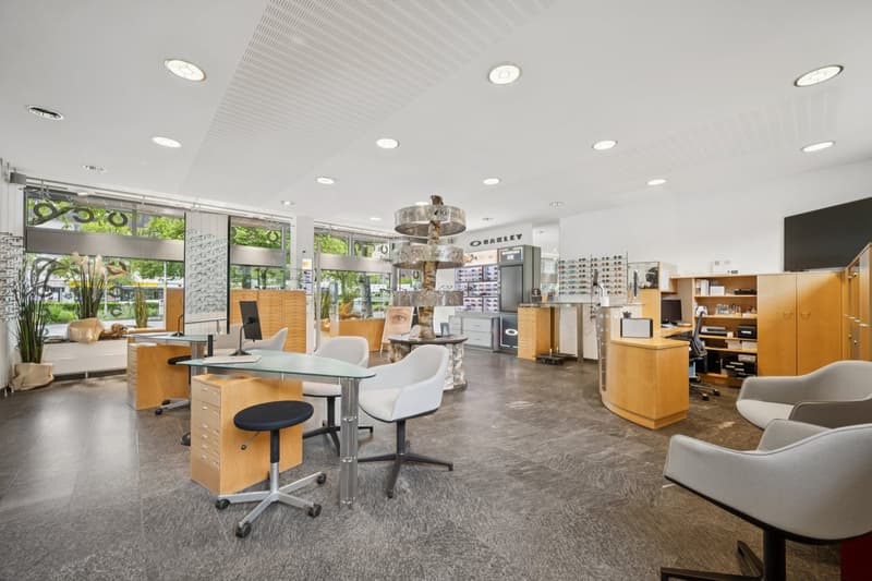 Espace commercial polyvalent avec bureau et stockage dans un excellent emplacement (6)