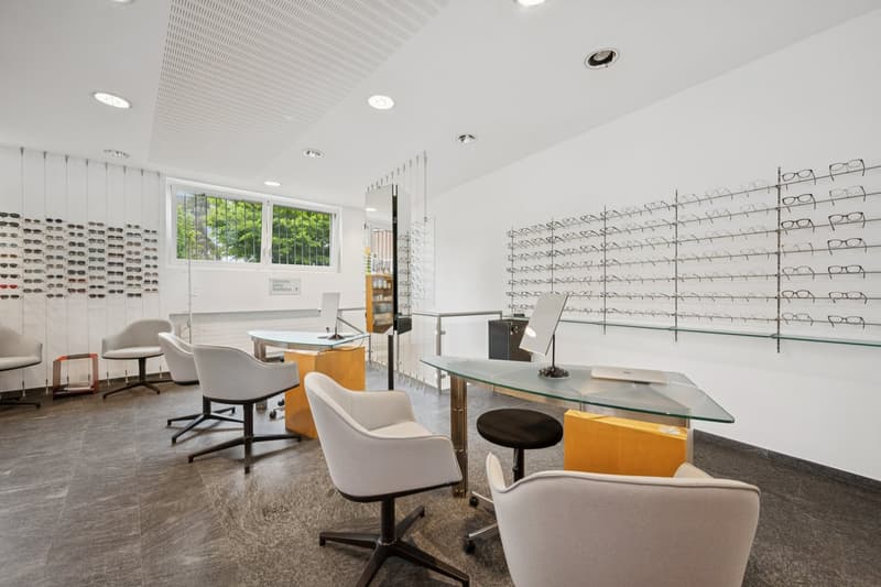 Espace commercial polyvalent avec bureau et stockage dans un excellent emplacement (4)