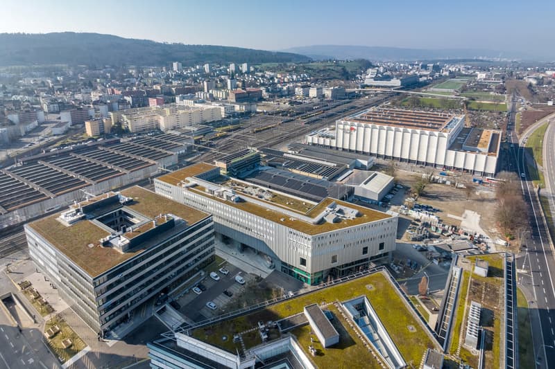Einziehen & durchstarten – hochwertige Bürofläche im West-Log (1)