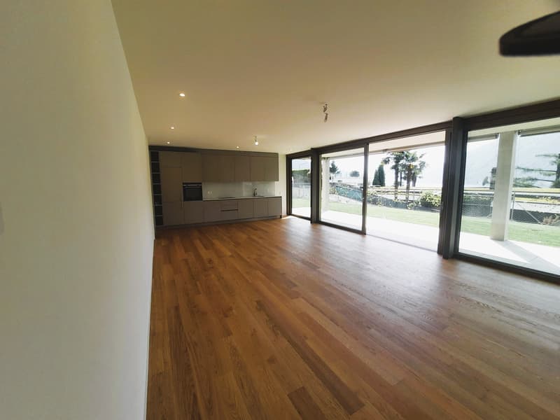 NEUES 2.5-ZIMMER-APARTMENT, GROßER GARTEN UND SEEBLICK (5)