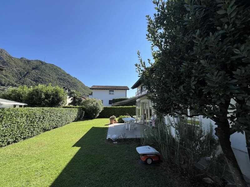 Villa unifamiliale avec jardin, très ensoleillée (3)
