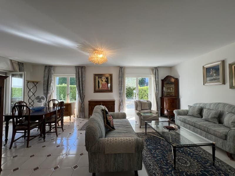 Villa unifamiliale avec jardin, très ensoleillée (4)
