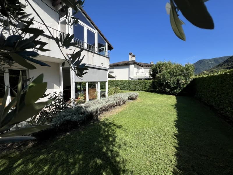 Villa unifamiliale avec jardin, très ensoleillée (2)