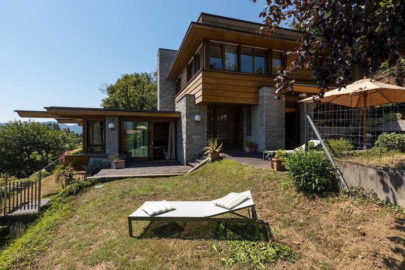 Villa avec vue sur le lac (1)