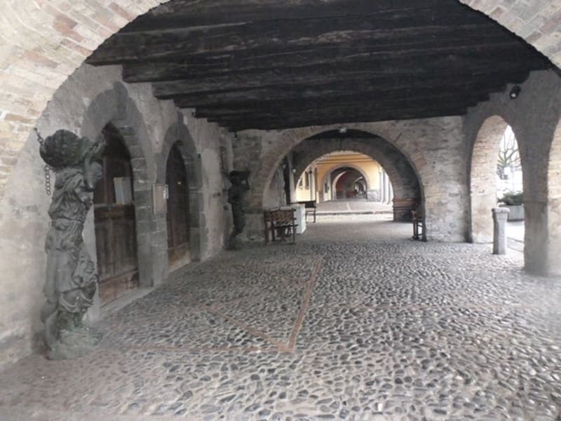 Beautiful Apartment in a Historic Palace (13)