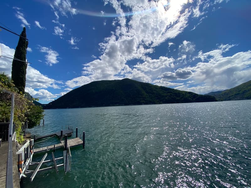 PRESTIGIOSA VILLA SULLE SPONDE DEL LAGO, CON DARSENE PRIVATE (8)