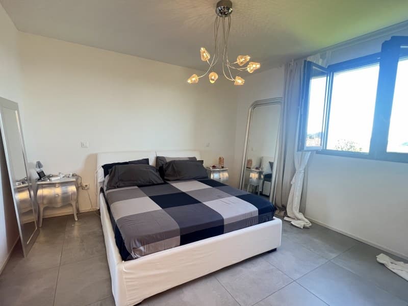 Moderne 4.5-Zimmer-Wohnung in Wohngegend (8)