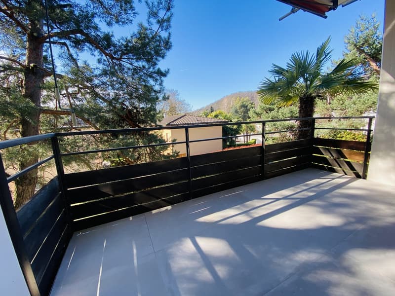 APARTMENT 4.5 ROOMS RENOVATED - CONDOMINIUM POOL (8)