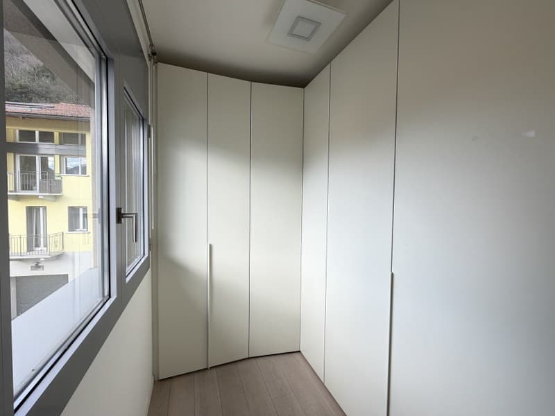 Elegante attico, grande terrasse ensoleillée avec vue sur le lac (7)