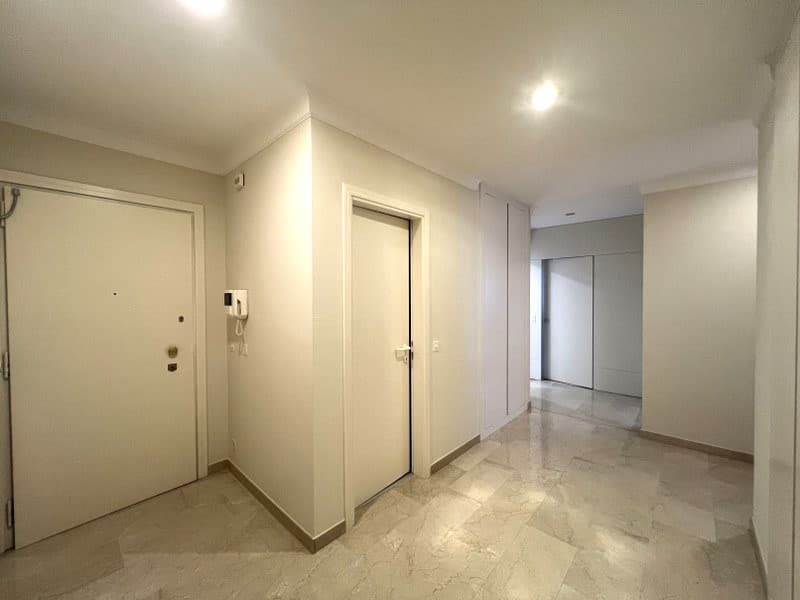 Prestigious 3.5-room attic apartment by the lake (7)