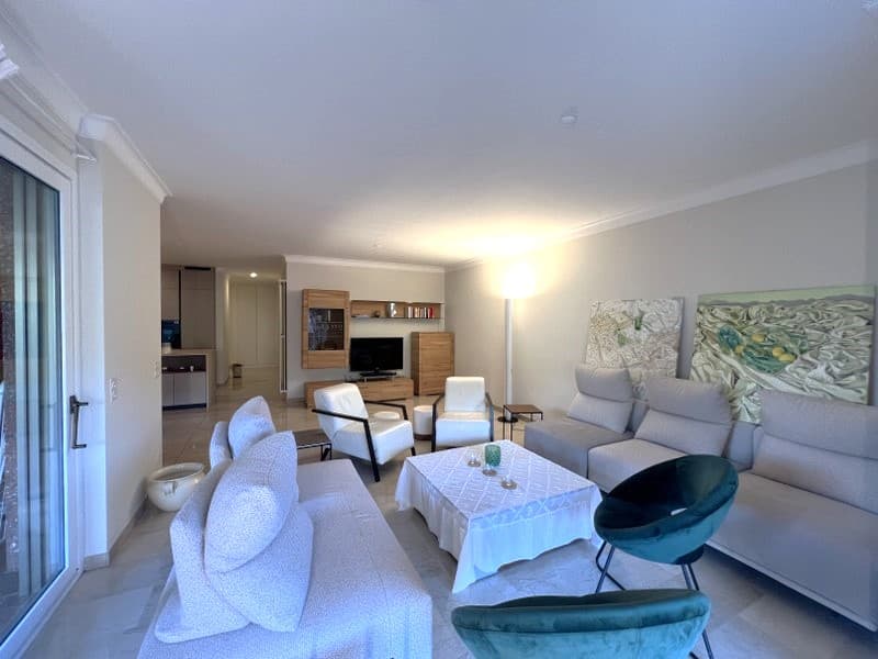 Prestigious 3.5-room attic apartment by the lake (5)