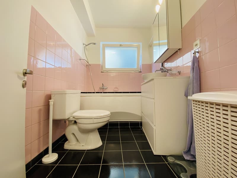 RISERVATO-FASZINIERENDES APPARTMENT 2.5 ZIMMER IM HERZEN DES HISTORISCHEN KERNGEBIETS (8)