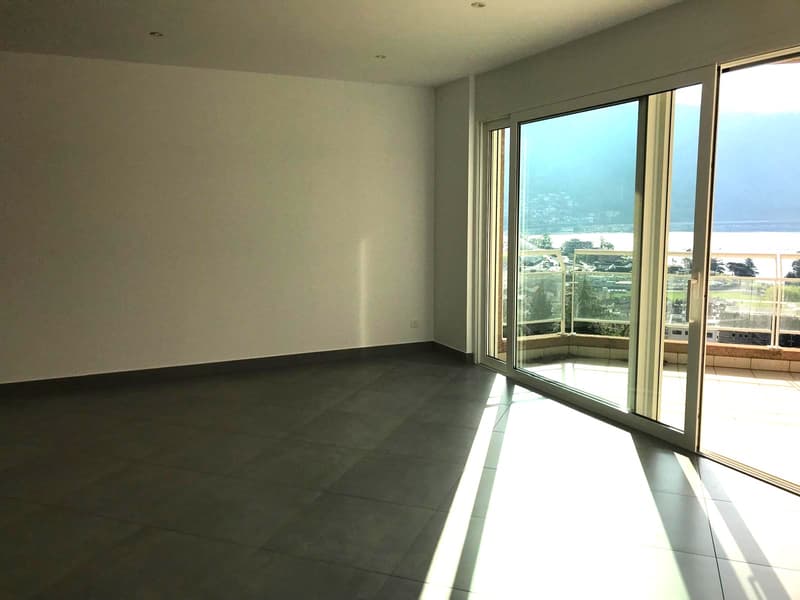 Attique 3.5 pièces avec terrasse splendide et vue sur le lac (6)